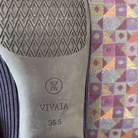 Vivaia Square Toe V cut Flats Margot - Picture 9 of 9